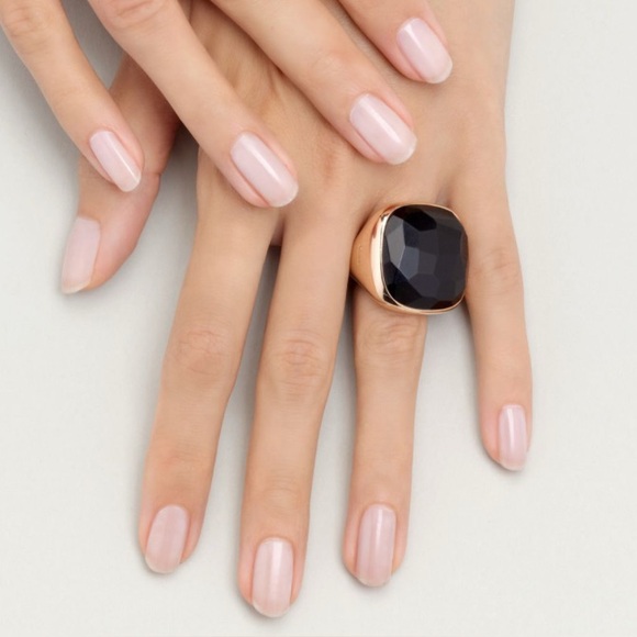 Pomellato Victoria ring in 18 karat rose gold with black jet stone STUNNING RING - Picture 2 of 7